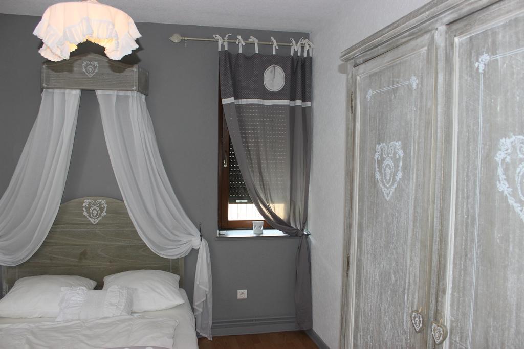 Gite Des 3 Chateaux Ribeauville  Room photo